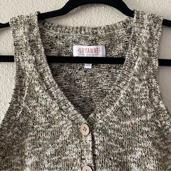 Shyanne Knit Sweater Vest Women’s XS Marbled Green Button Up Front Cropped - Picture 4 of 12